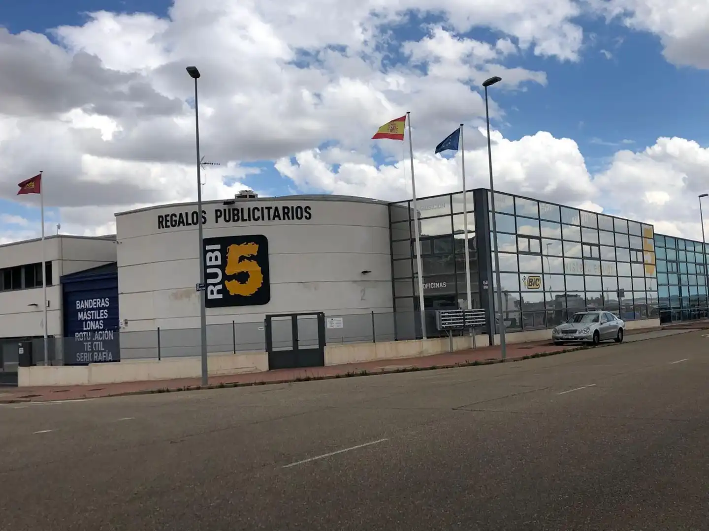 Industriegebäude zum Verkauf in Zaratán
