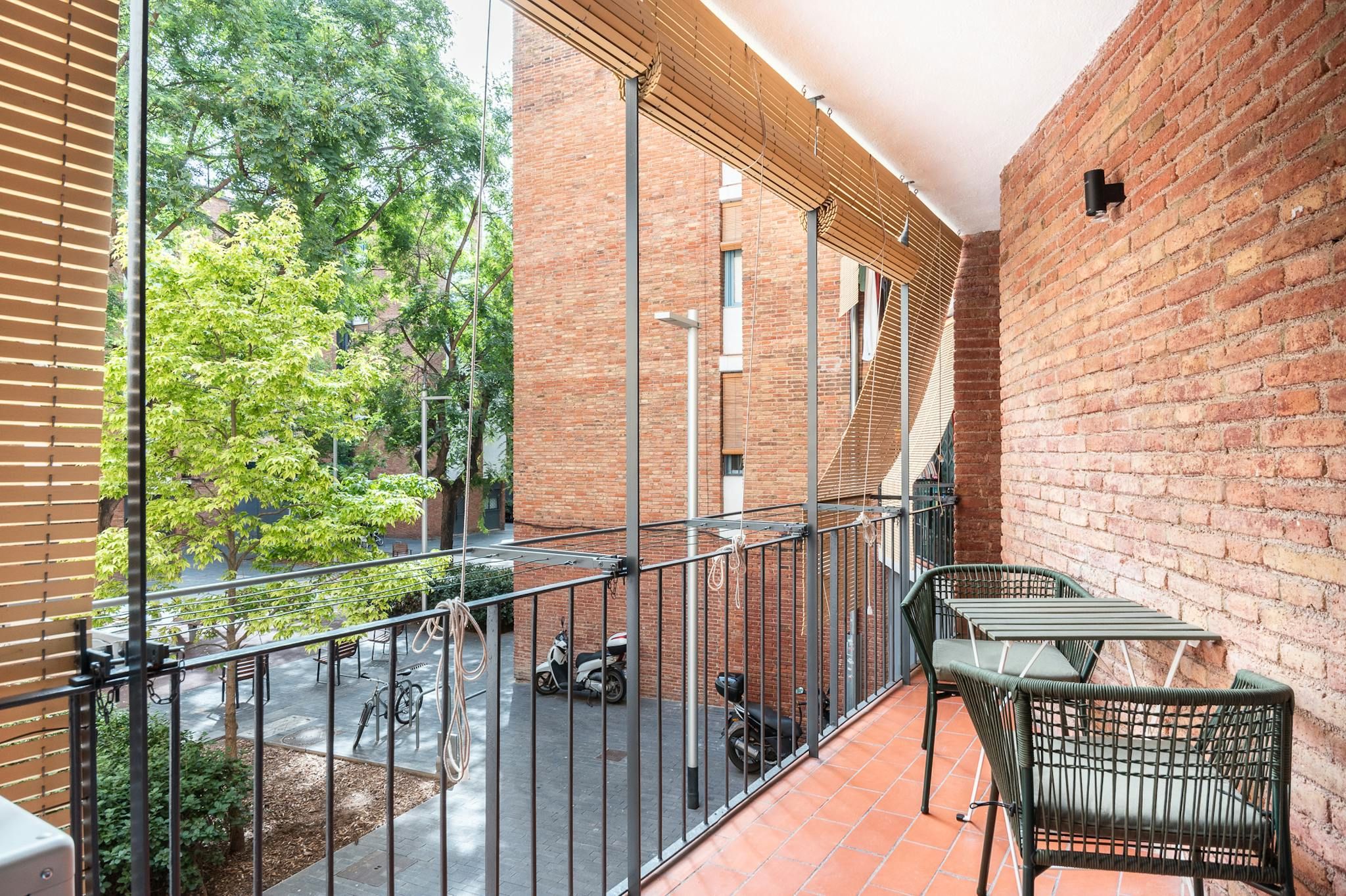 Terrassa de Pis de lloguer en  Barcelona Capital amb Aire condicionat, Calefacció i Moblat