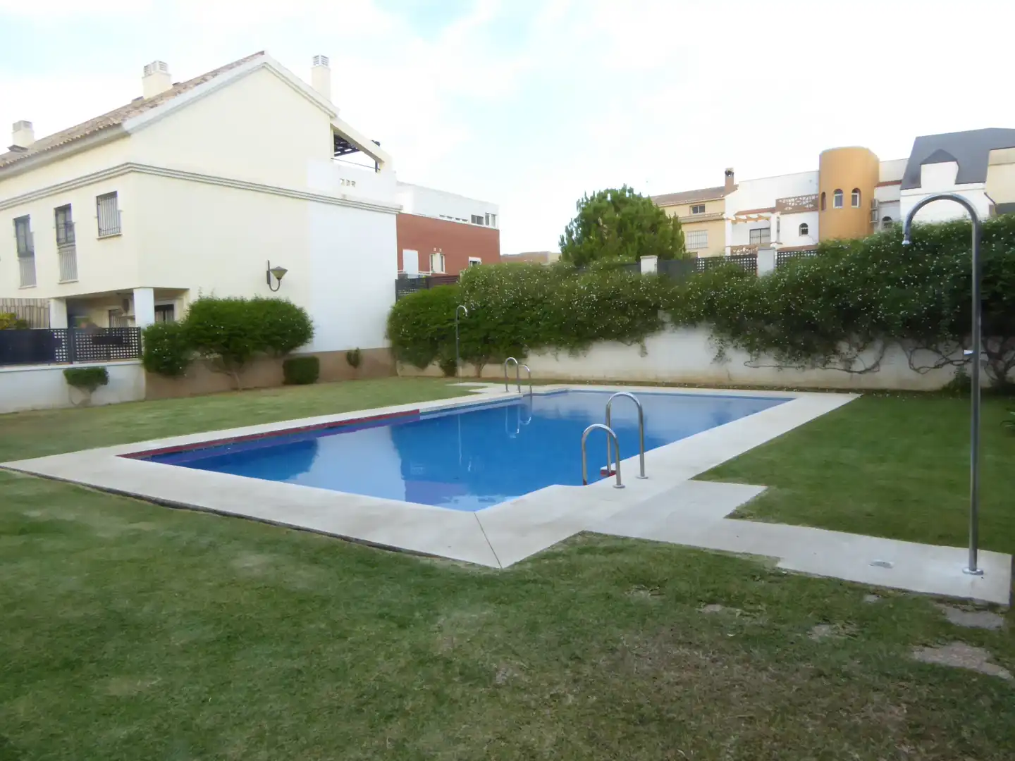 Piscina de Casa adosada de alquiler en Alhaurín de la Torre con Aire acondicionado, Terraza y Amueblado
