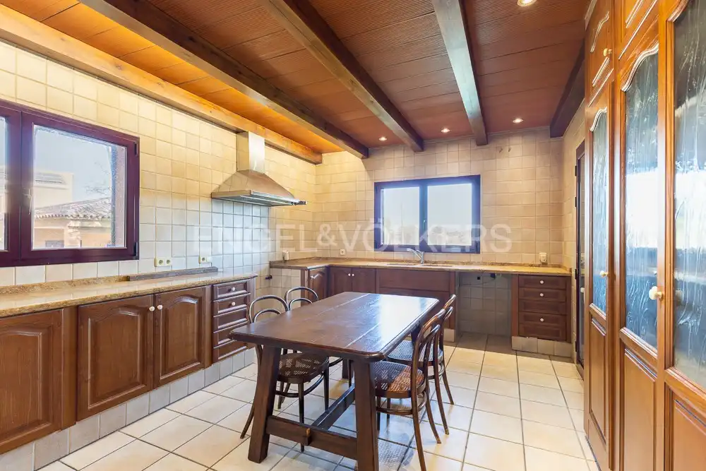 Kitchen of Houses for sale in La Pobla de Vallbona  with Air Conditioner, Heating and Private garden
