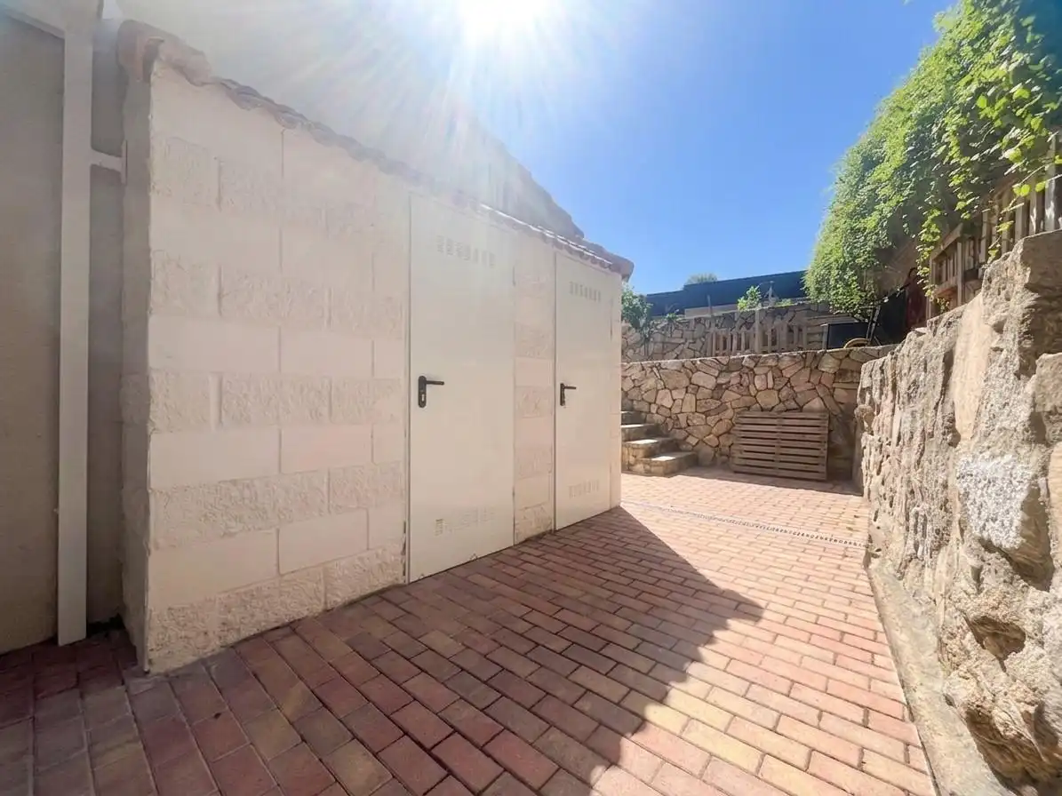 Vista exterior de Casa o chalet en venta en El Espinar con Calefacción y Terraza