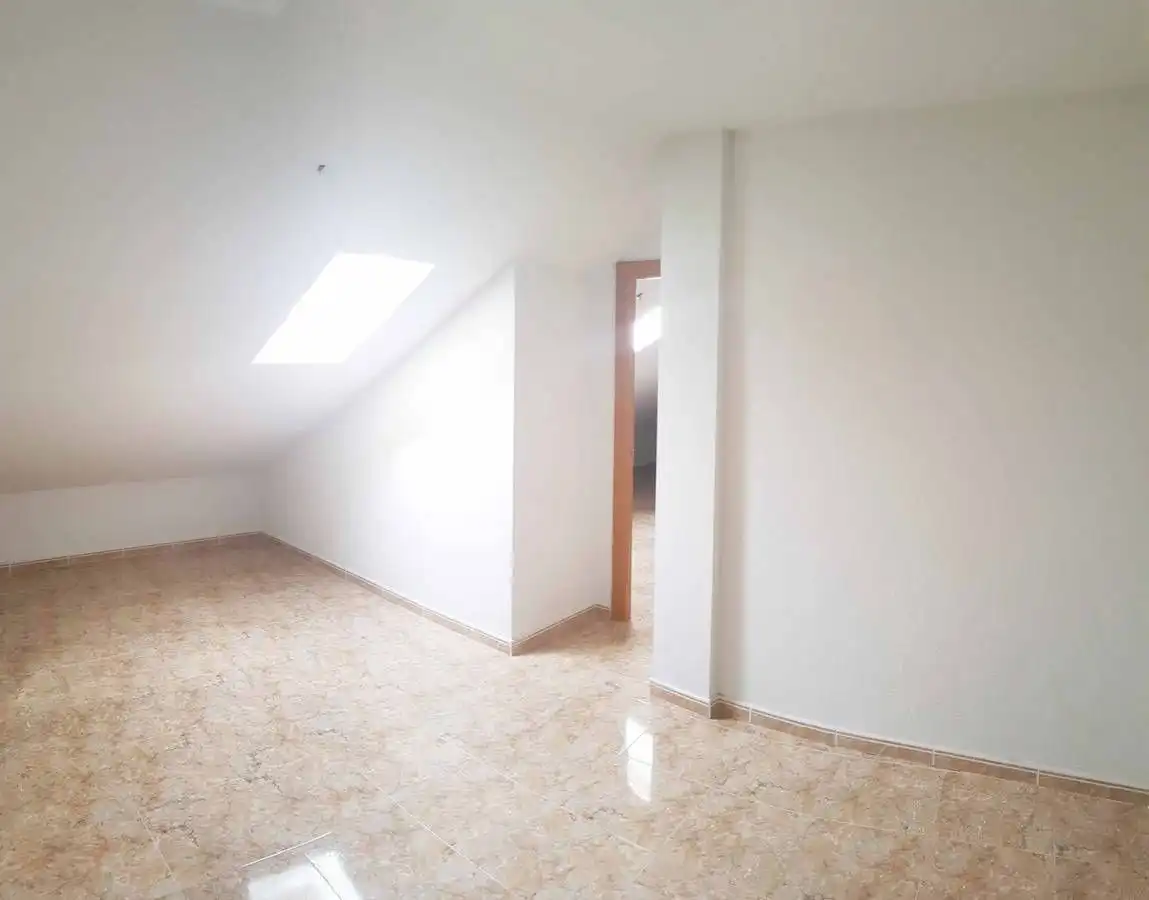 Maisonette zur Miete in Medina de Rioseco mit Heizung, Balkon und Haustiere erlaubt