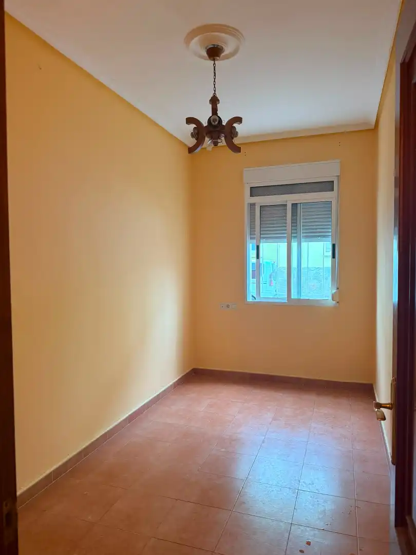 Schlafzimmer von Wohnung zur Miete in Ferrol mit Möbliert und Waschmaschine