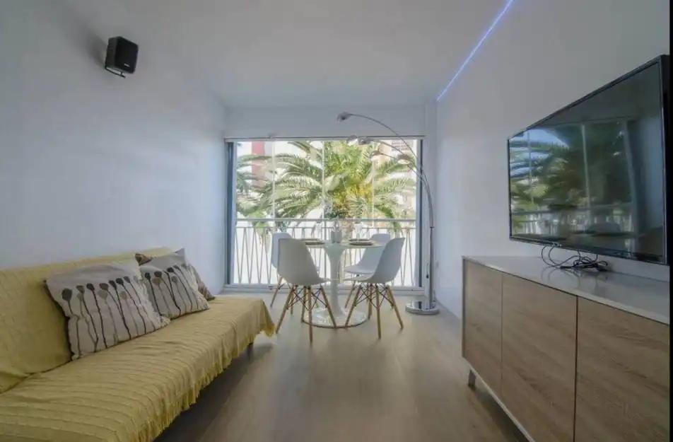 Appartement compact avec piscine à louer à CONSTITUCIO DE LA, imagen 3