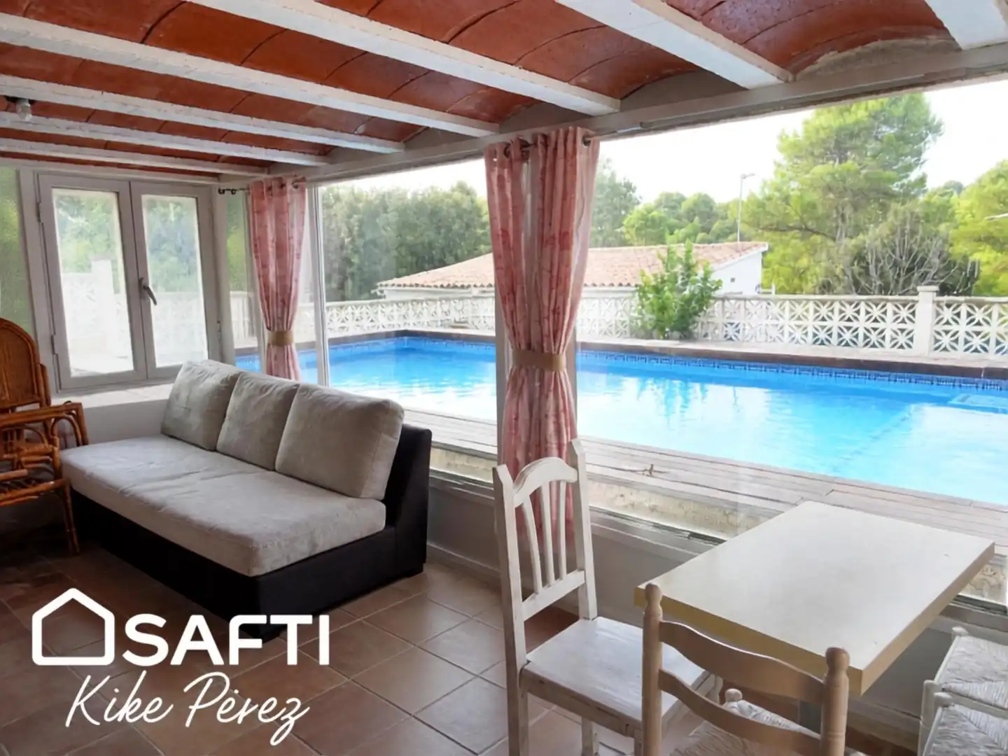 Piscina de Casa o xalet en venda en Rubí amb Terrassa, Piscina i Moblat