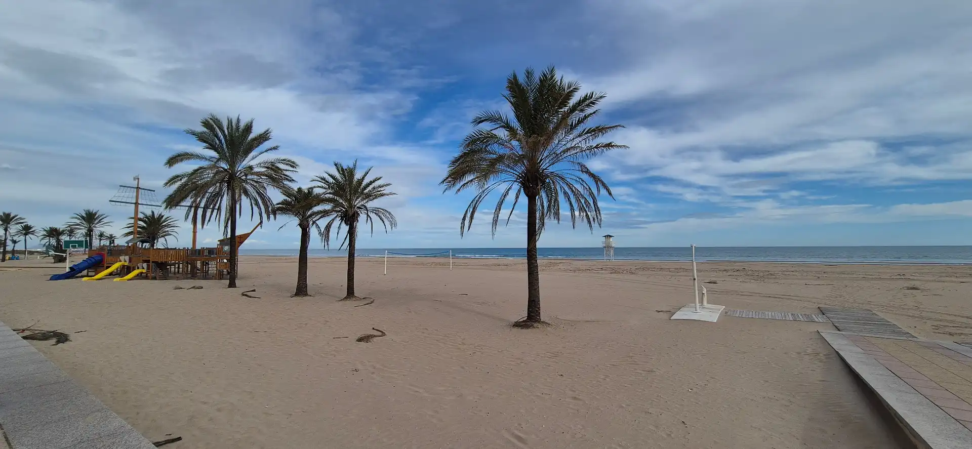 Vista exterior de Dúplex en venda en Gandia amb Terrassa, Traster i Moblat