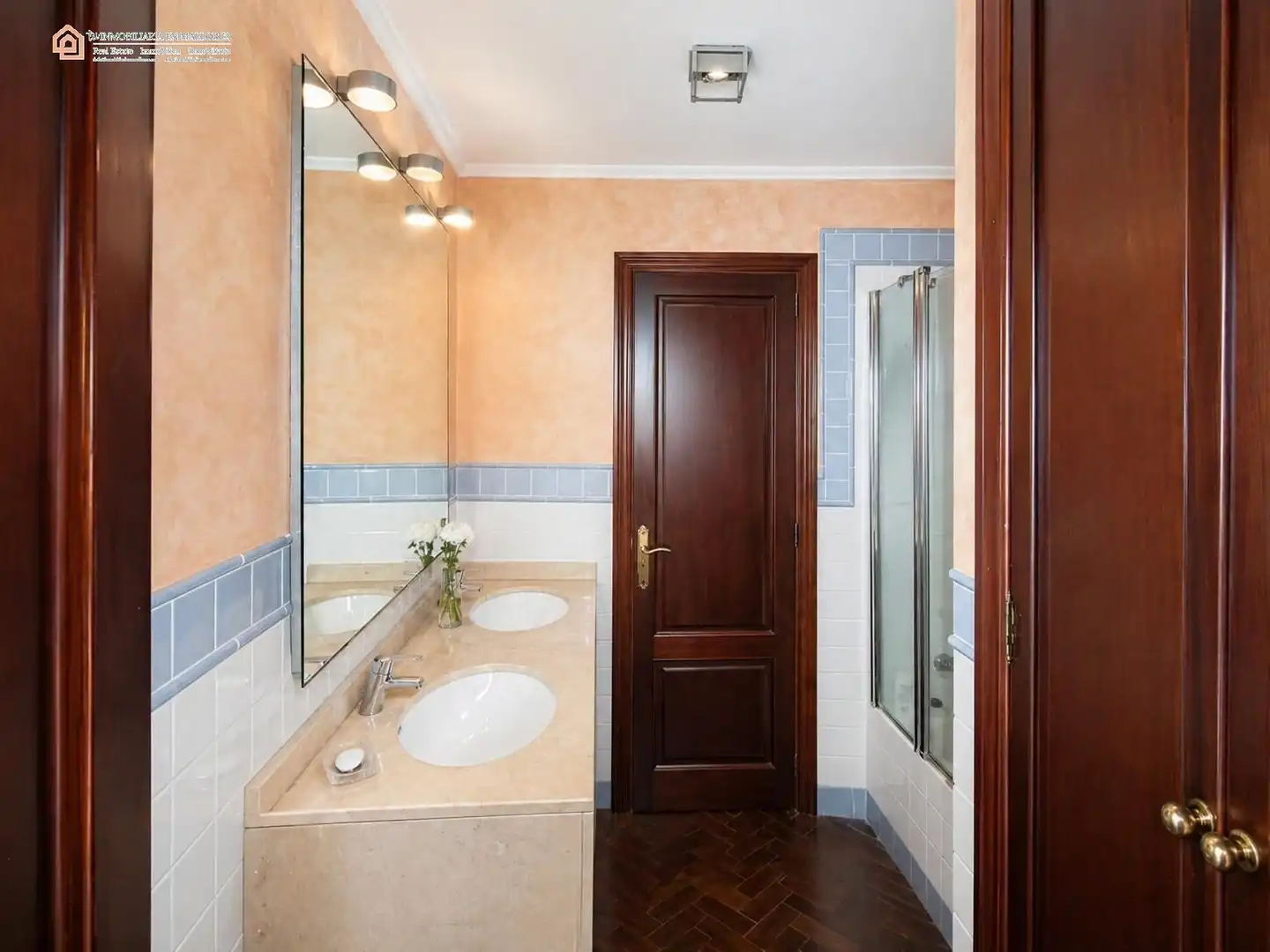 Badezimmer von Wohnung zum Verkauf in  Palma de Mallorca mit Heizung, Parkett und Terrasse