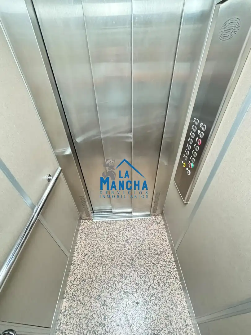 Parking de Piso en venta en Carretas - Pajarita