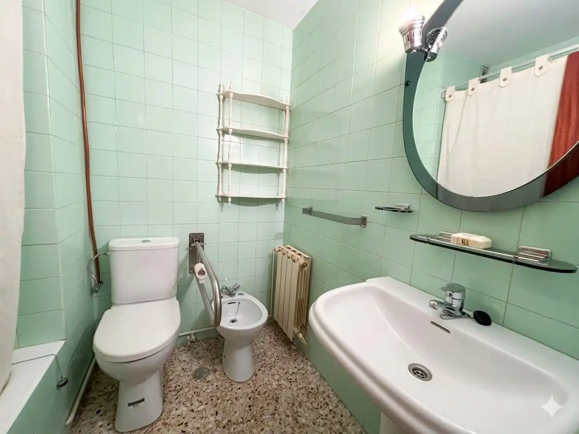 Baño de Piso en venta en  Logroño con Calefacción, Parquet y Terraza