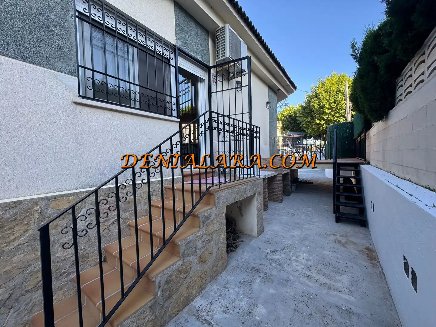 Exterior view of Houses for rent in Sagra  with Air Conditioner, Private garden and Terrace