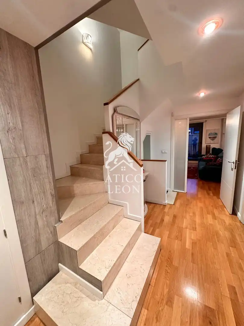 Casa adosada en venta en San Andrés del Rabanedo con Calefacción, Jardín privado y Parquet