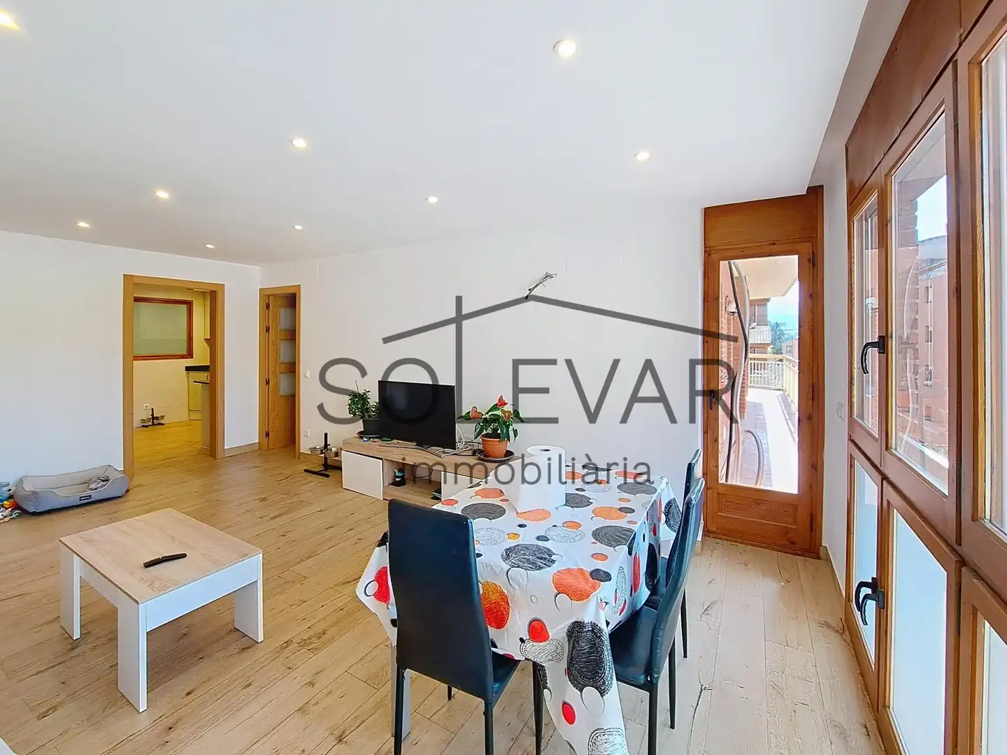 Wohnzimmer von Wohnung zum Verkauf in Tremp mit Heizung und Balkon