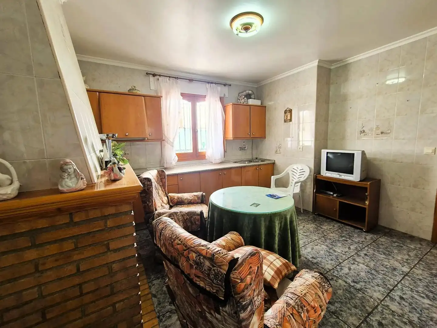 Sala d'estar de Casa o xalet en venda en Iznájar, Córdoba