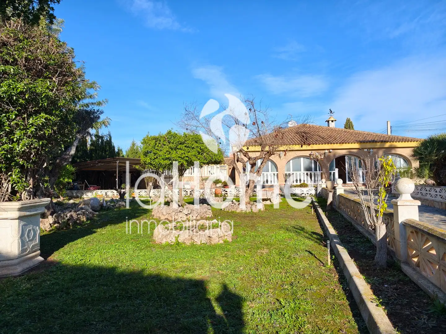 Vista exterior de Casa o chalet en venta en Llíria con Aire acondicionado, Jardín privado y Terraza
