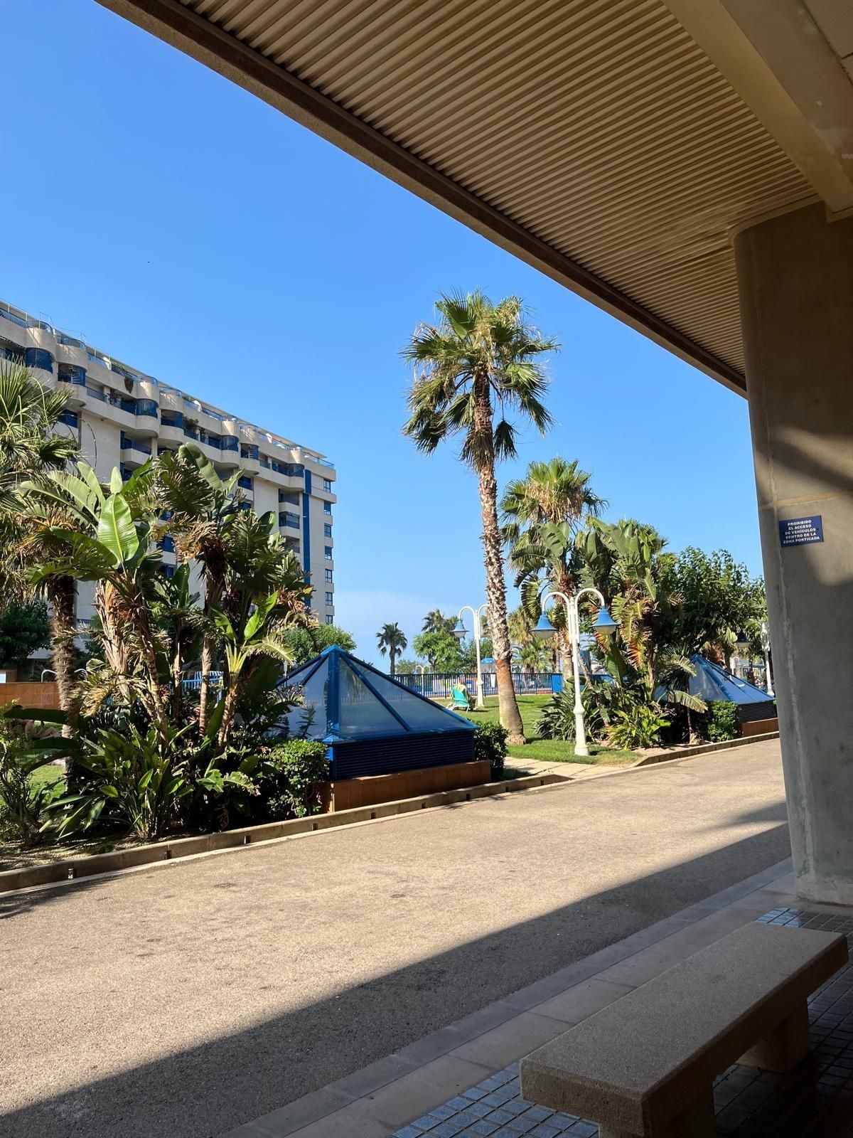 Vista exterior de Apartament de lloguer en Alboraya amb Aire condicionat, Jardí privat i Terrassa