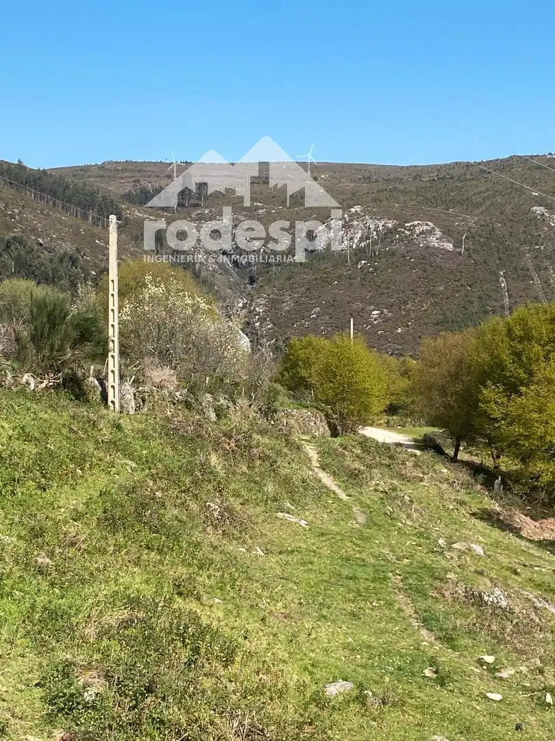 Vista exterior de Casa adosada en venta en Melón