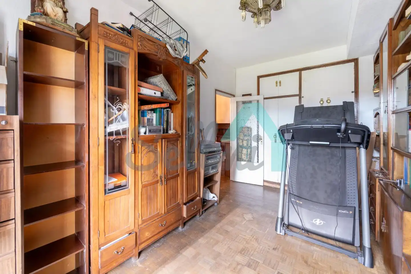 Habitación de Piso en venta en Oviedo  con Calefacción, Parquet y Terraza