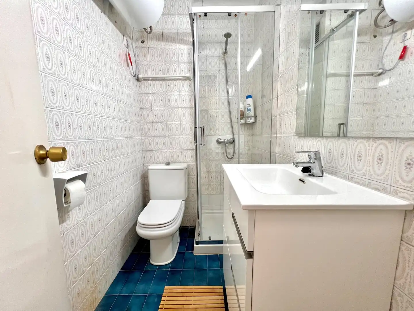Bathroom of Flat for sale in Amposta  with Balcony