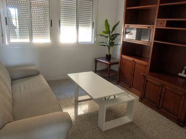 Flat to rent in Rua Cambre 11