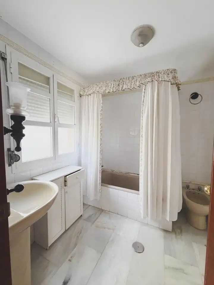 Baño de Casa o chalet en venta en Cádiz con Aire acondicionado y Terraza