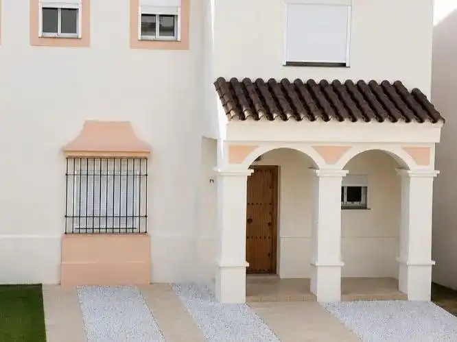 Vista exterior de Casa adosada en venda en Ayamonte amb Aire condicionat, Calefacció i Jardí privat