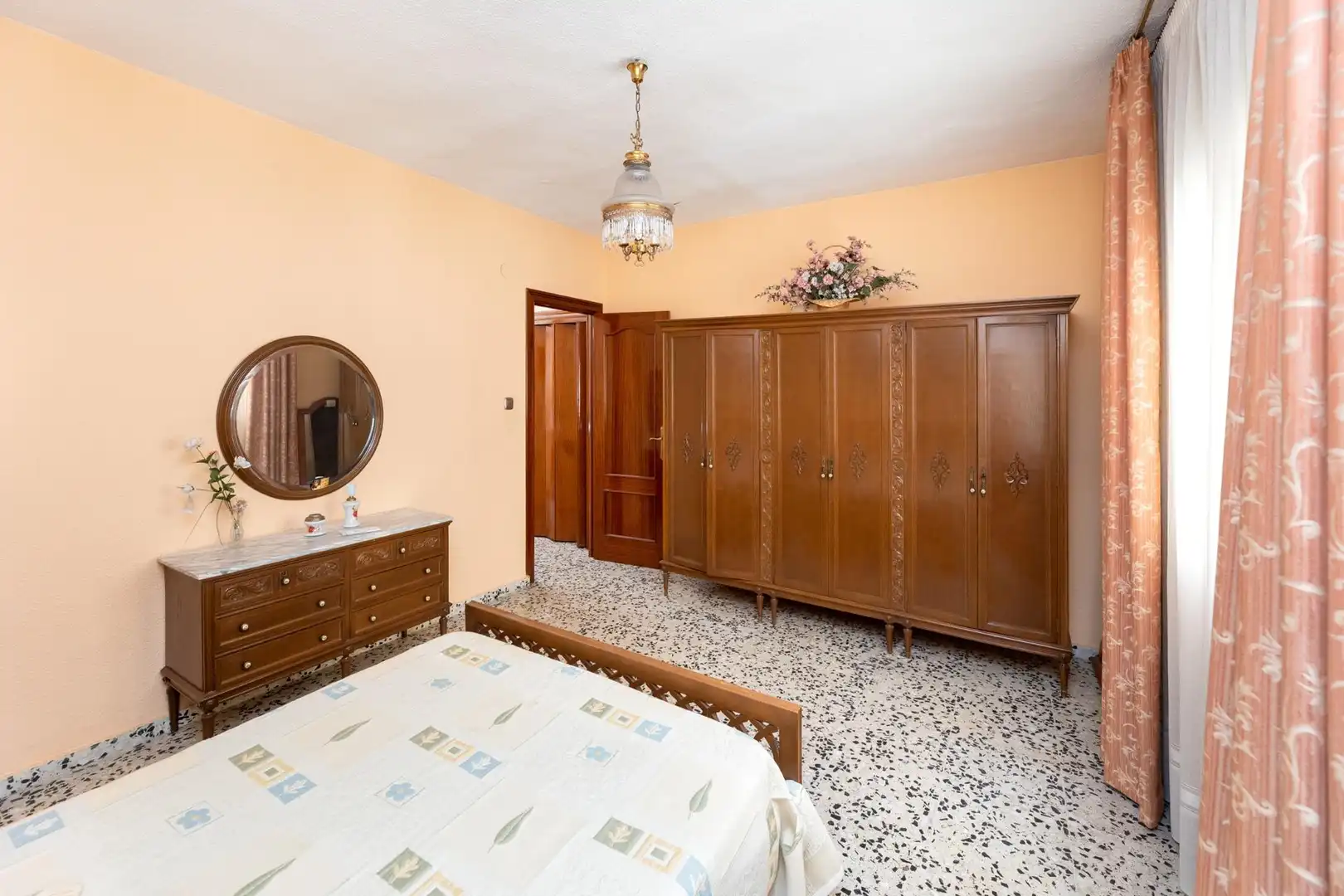 Bedroom of Buildings for sale in Granada