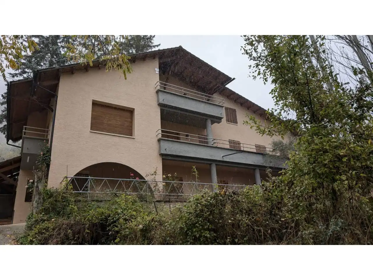 Vista exterior de Casa o xalet en venda en Fígols i Alinyà amb Calefacció, Jardí privat i Terrassa