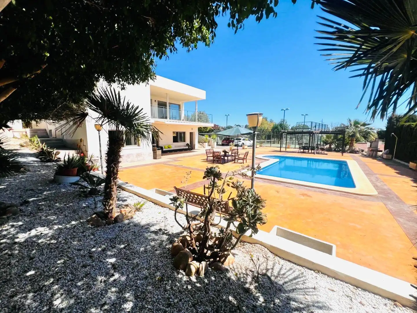Piscina de Casa o xalet en venda en Elche / Elx amb Aire condicionat, Calefacció i Jardí privat