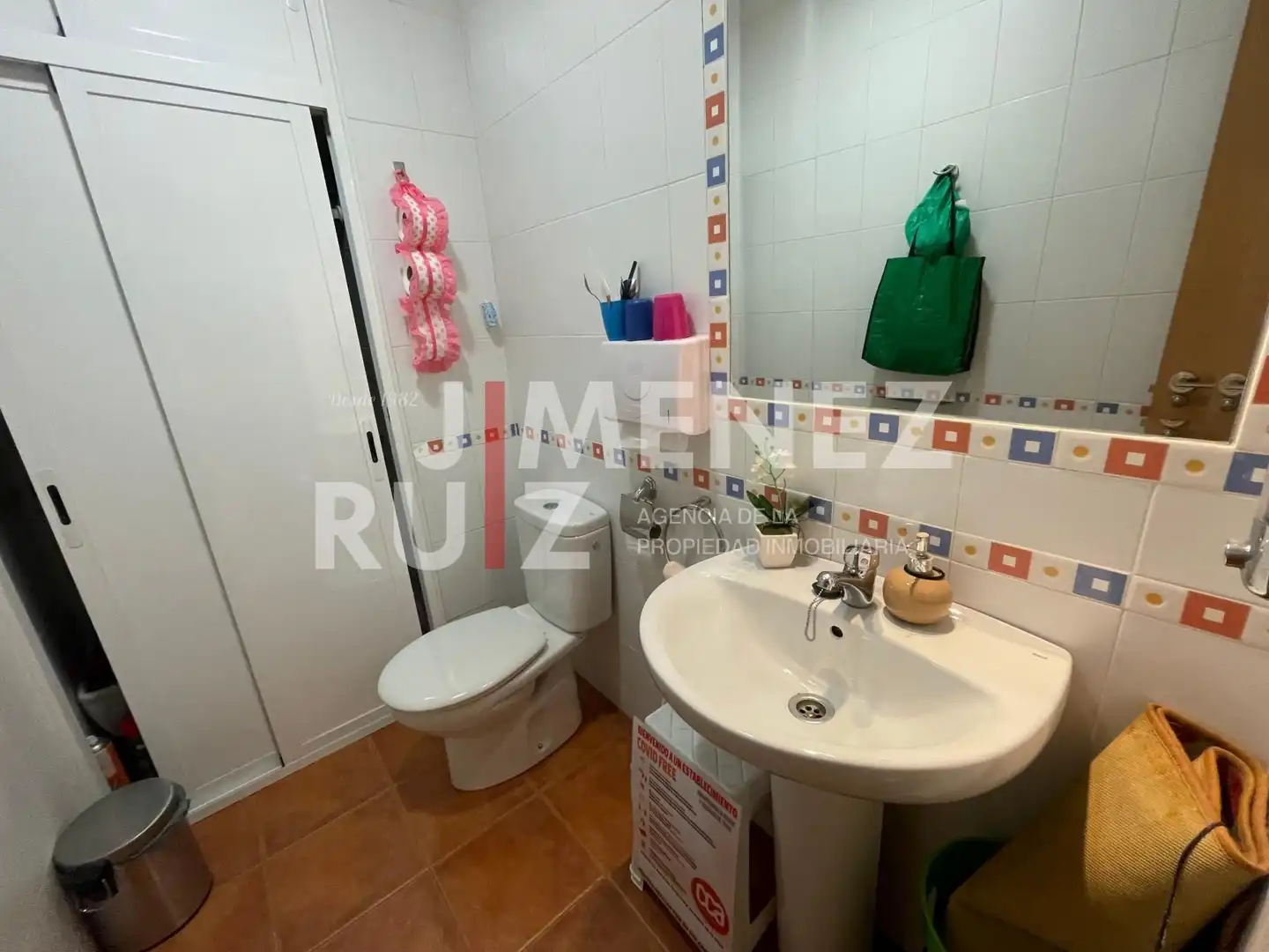 Bathroom of Commercial properties for rent in El Puerto de Santa María