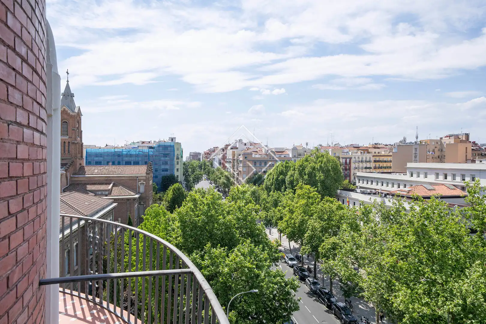 Exterior view of Office for sale in Madrid