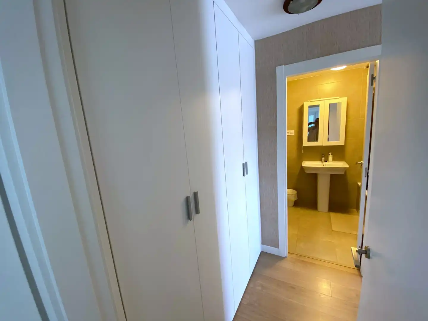 Bathroom of Flat for sale in Castro-Urdiales  with Heating, Private garden and Parquet flooring