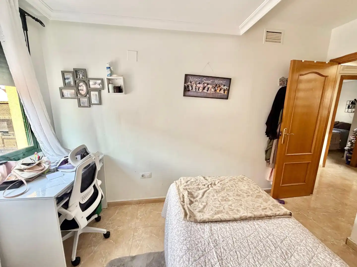 Habitación de Ático en venta en Torre-Pacheco con Calefacción, Terraza y Amueblado
