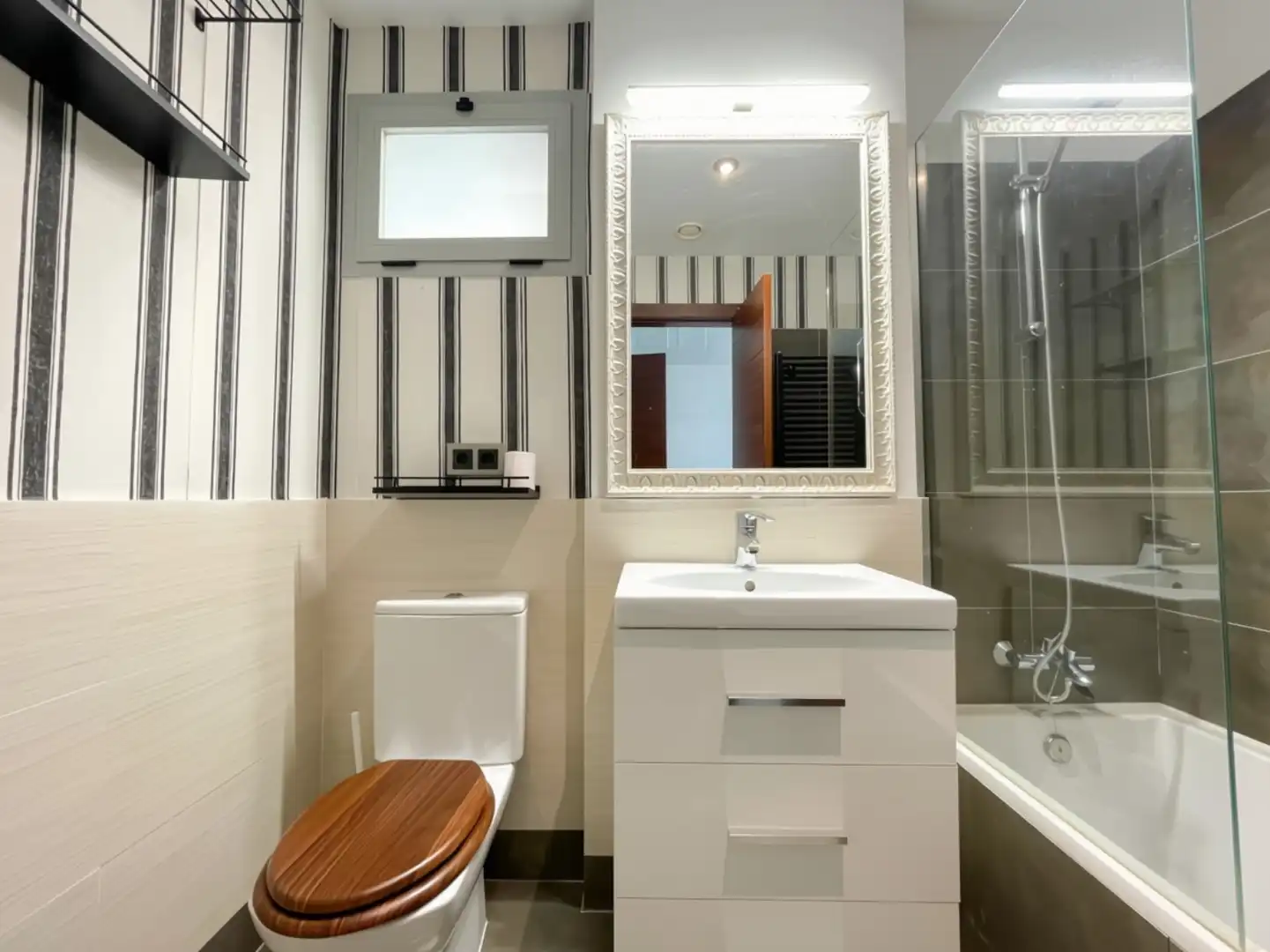 Bathroom of Flat for sale in El Rompido, Huelva