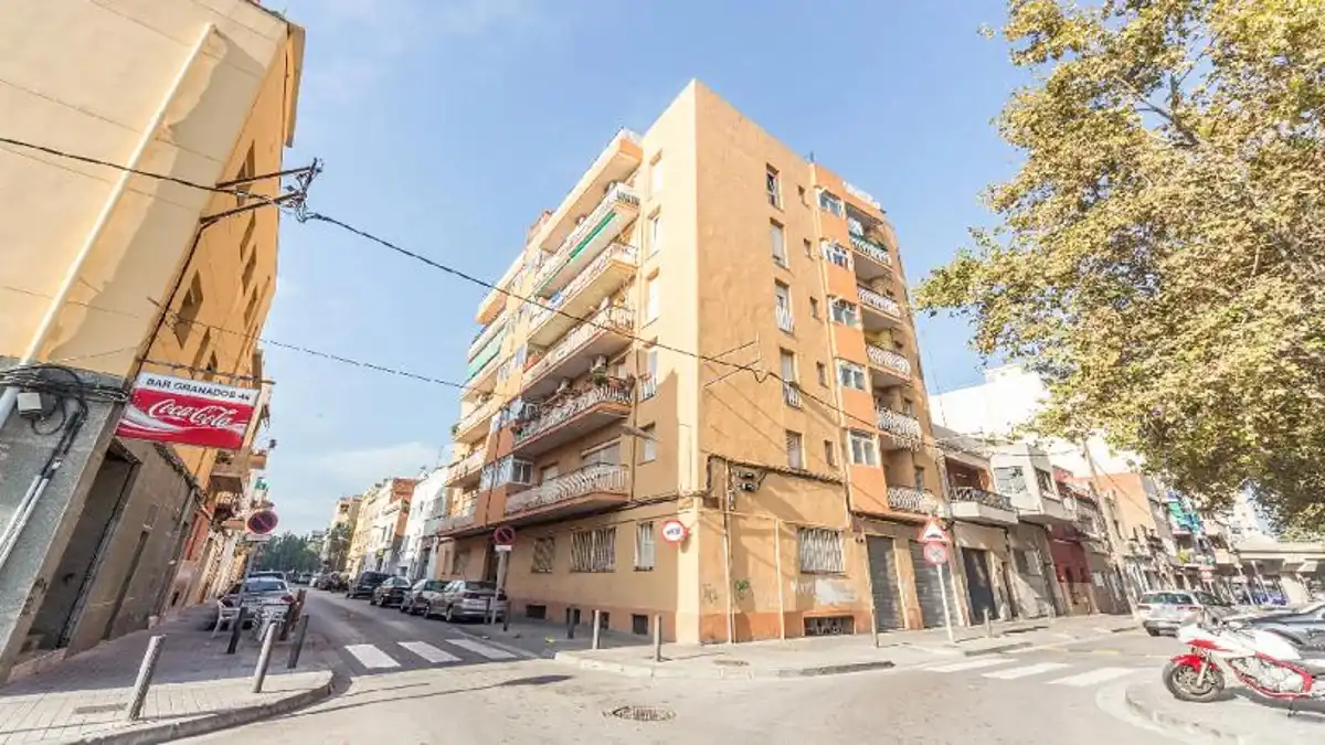 Vista exterior de Pis en venda en Badalona