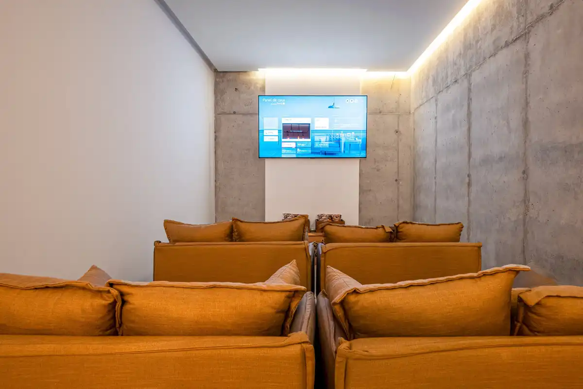 Sala d'estar de Casa o xalet en venda en Málaga amb Aire condicionat, Terrassa i Piscina