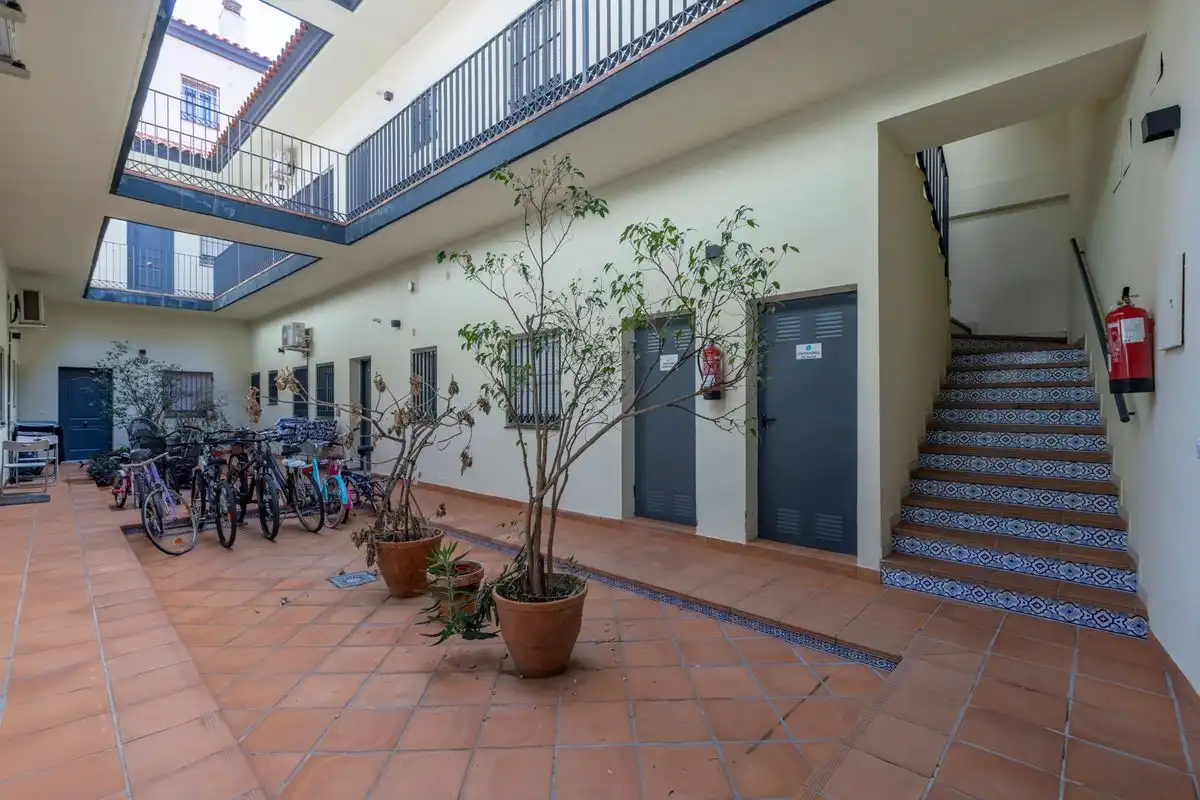 Flat for sale in Sevilla  with Air Conditioner, Heating and Furnished