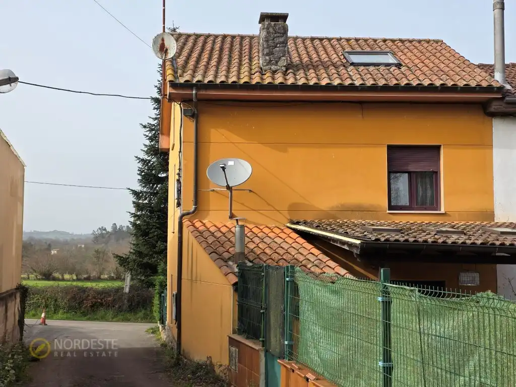 Vista exterior de Casa o chalet en venta en Siero
