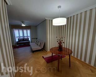 Living room of Flat to rent in  Madrid Capital  with Air Conditioner, Heating and Private garden