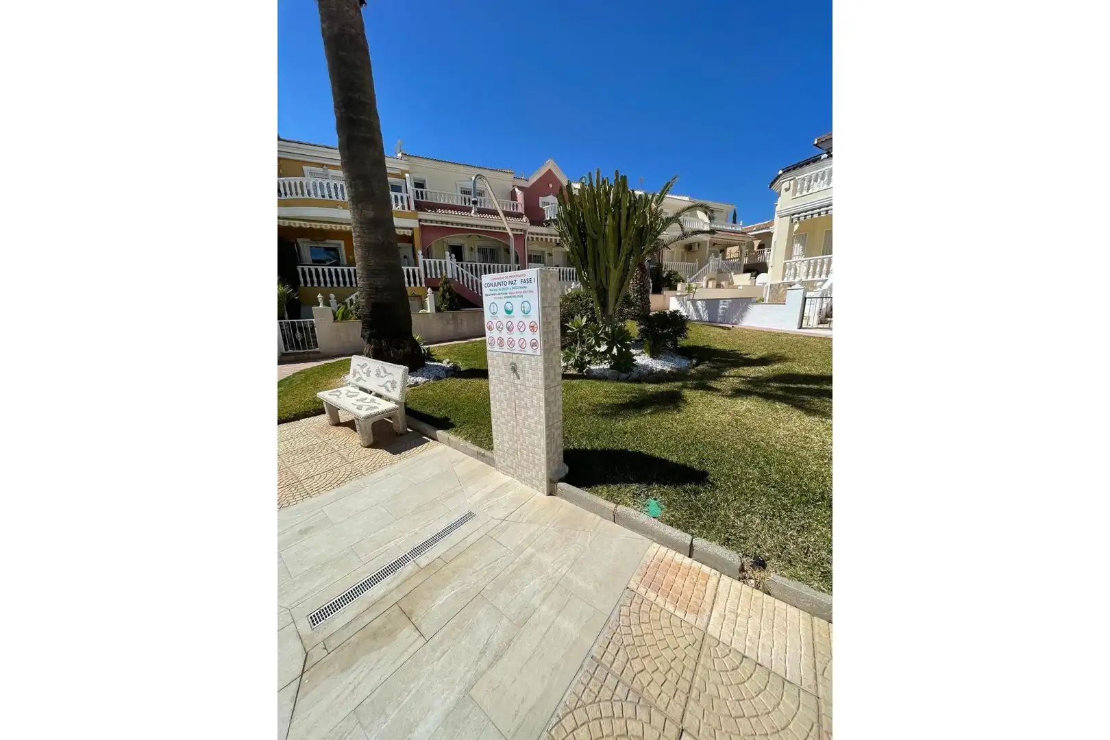 Vista exterior de Casa o xalet en venda en Rojales amb Aire condicionat, Calefacció i Terrassa