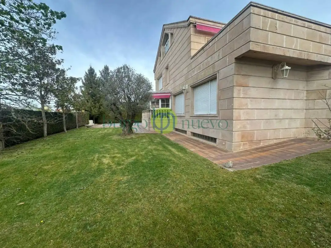 Jardín de Casa o chalet en venta en Las Eras de Renueva