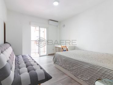 Piso con balcón en venta en Calle de Soria