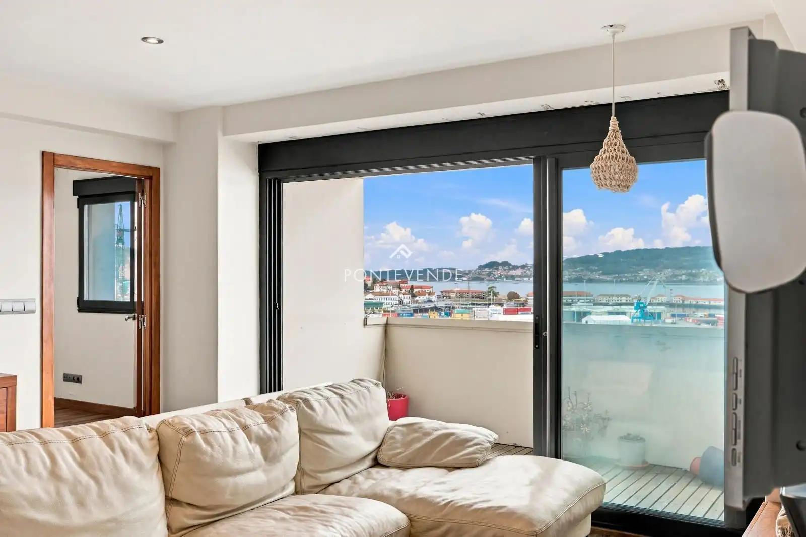 Balcony of Flat for sale in Marín, Pontevedra