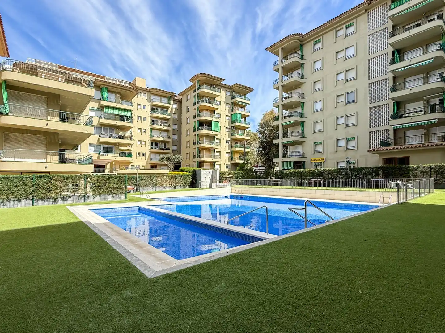 Swimming pool of Apartments for sale in Castell d'Aro, Platja d'Aro i s'Agaró  with Air Conditioner, Heating and Terrace