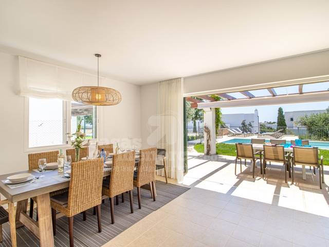 Casa-chalet en Venta en Biniancolla - Punta Prima