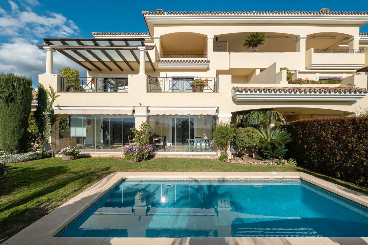 Garden of Flat for sale in Marbella  with Air Conditioner, Terrace and Furnished