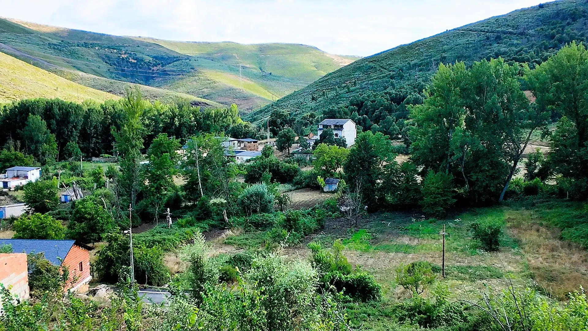 Exterior view of Houses for sale in Rubiá  with Heating, Private garden and Storage room