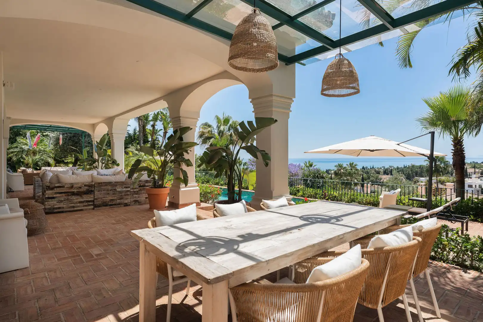 Terrassa de Casa o xalet en venda en Marbella amb Aire condicionat, Calefacció i Jardí privat