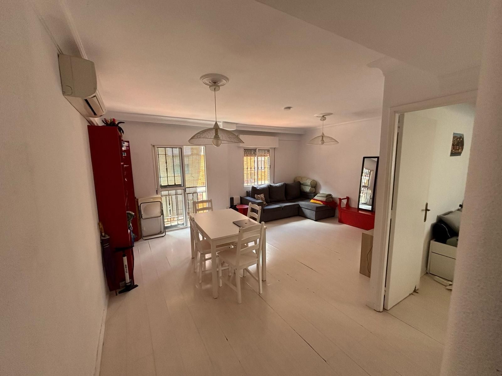 Sala de estar de Piso en venta en  Sevilla Capital con Aire acondicionado