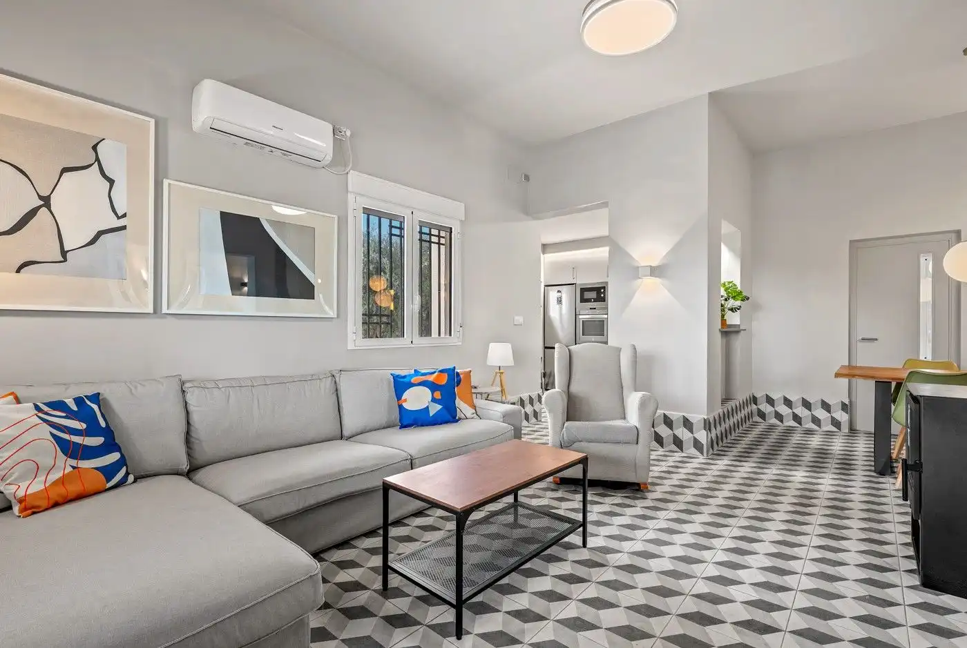 Sala d'estar de Casa o xalet en venda en Elche / Elx amb Jardí privat, Terrassa i Piscina