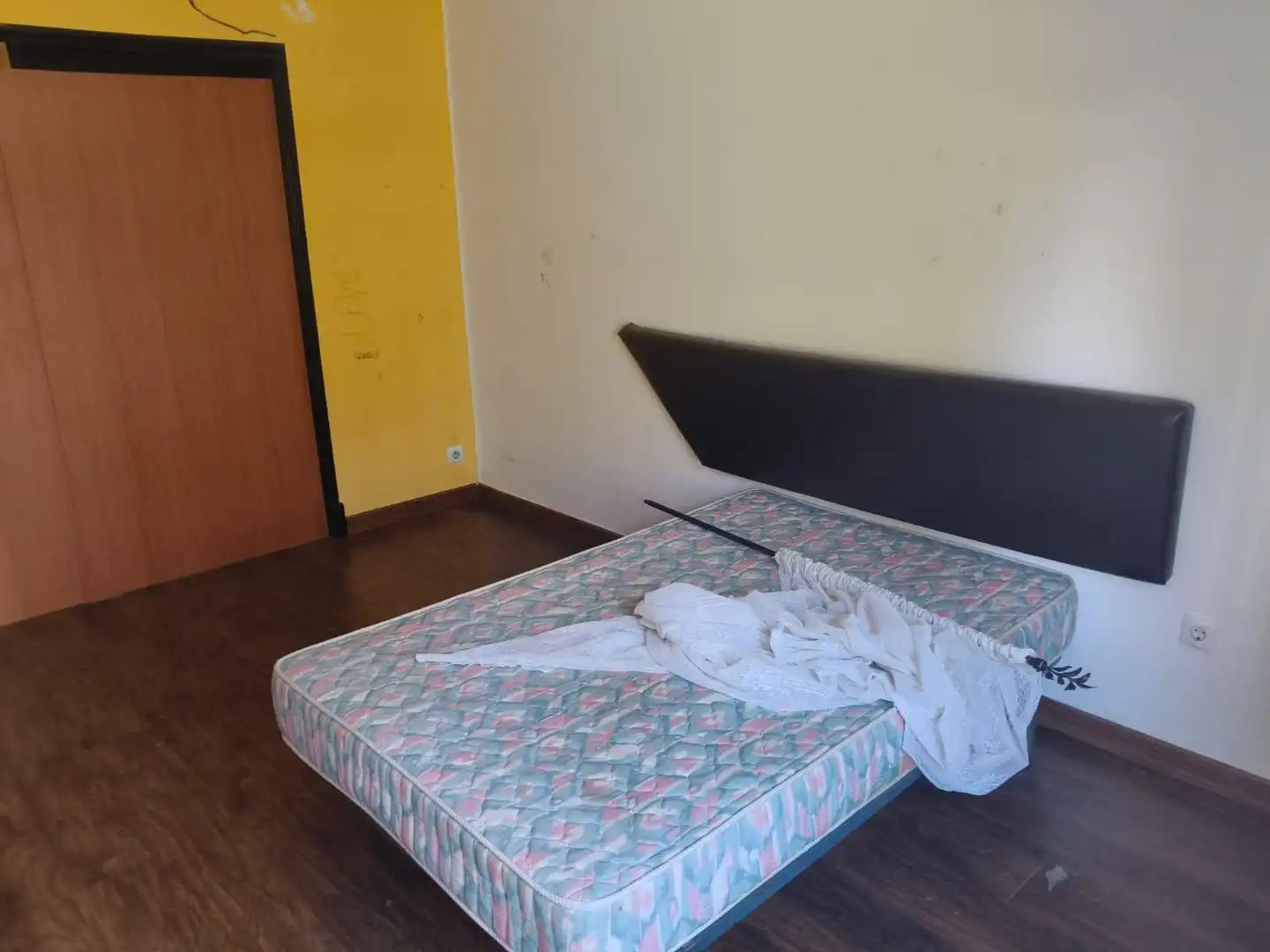 Bedroom of Buildings for sale in Ourense Capital 